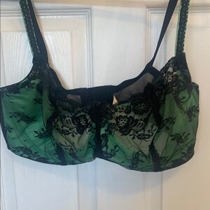 Cacique bra star 44 DD in green black lace
